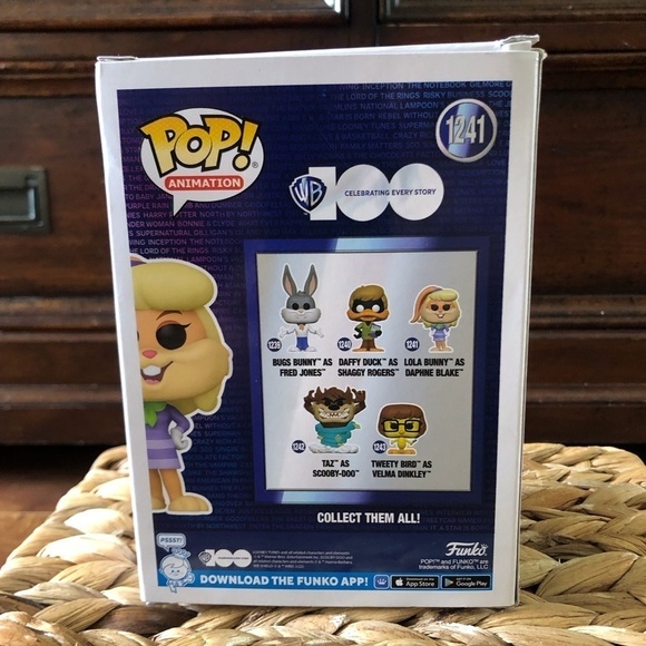 Funko Pop Animation Lola Bunny as Daphne Blake #1241 - Picture 3 of 6